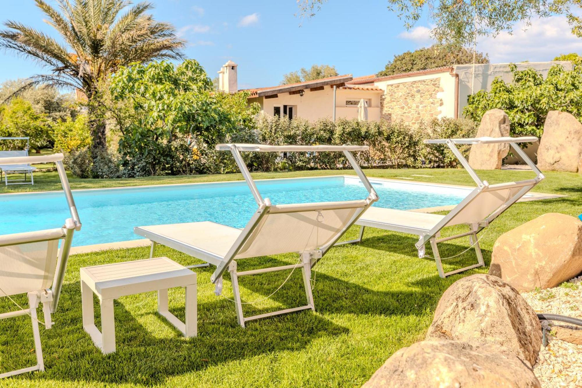 Apartamento Stazzo San Teodoro Il Ginepro Piscina Condivisa Exterior foto